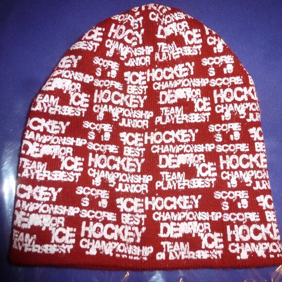 Hockey Hat Beanie Red with white prints and LOGO - Picture 2 of 8